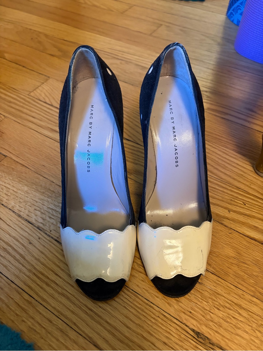 Marc by Marc Jacobs Polka dot pumps
